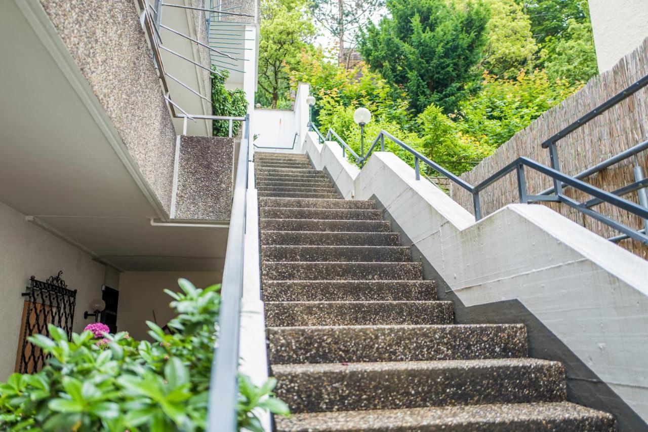 Modernes Apartment In Zentrumsnaehe Mit Eigenem Stellplatz Baden-Baden Exterior foto